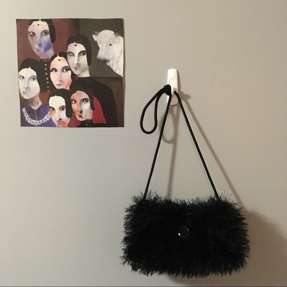 Black fuzzy bag 🖤